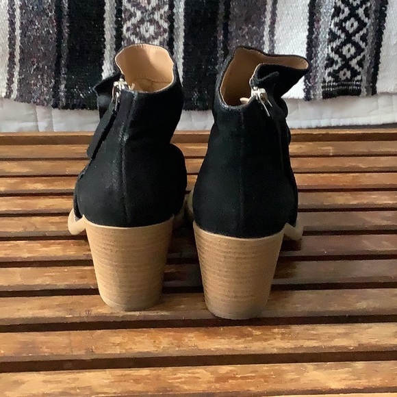 Qupid Black Block Heel Ankle Boots size 6 - Picture 3 of 4